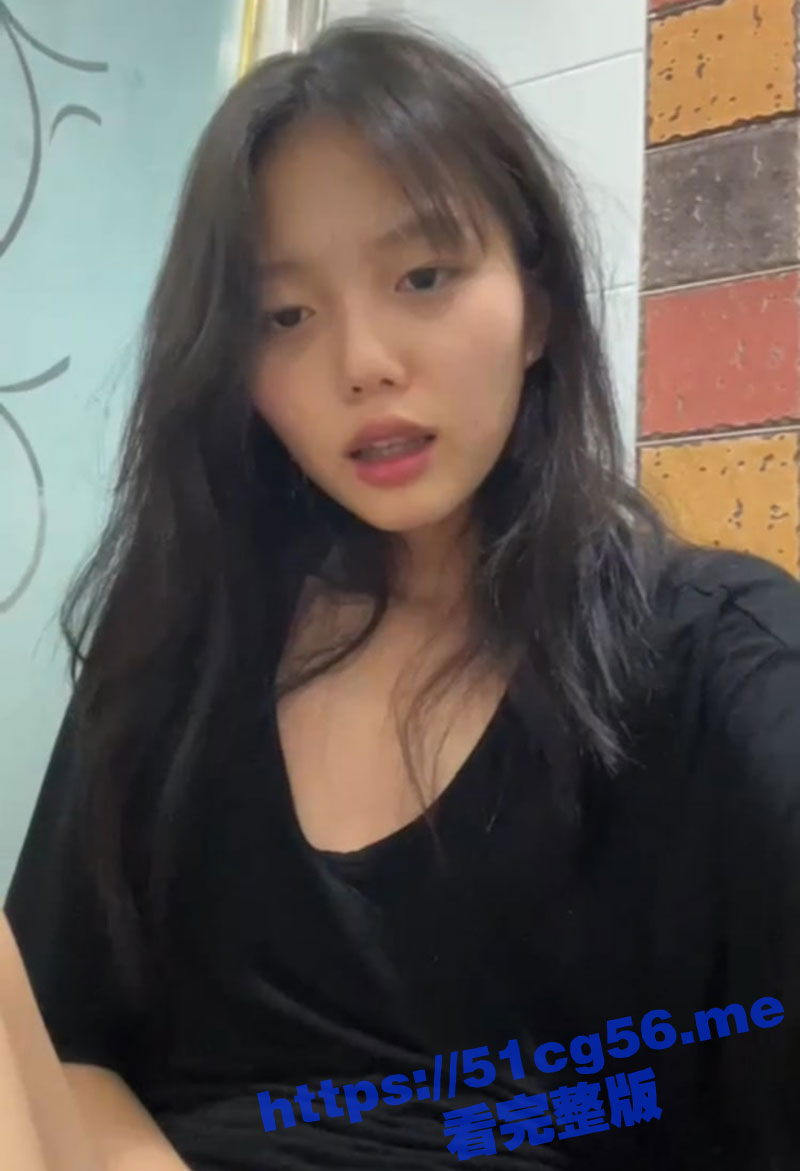 极品良家少妇居家为网友录制自慰喷水小视频！一看这个动作就是性欲太强 平时没少自己扣逼！