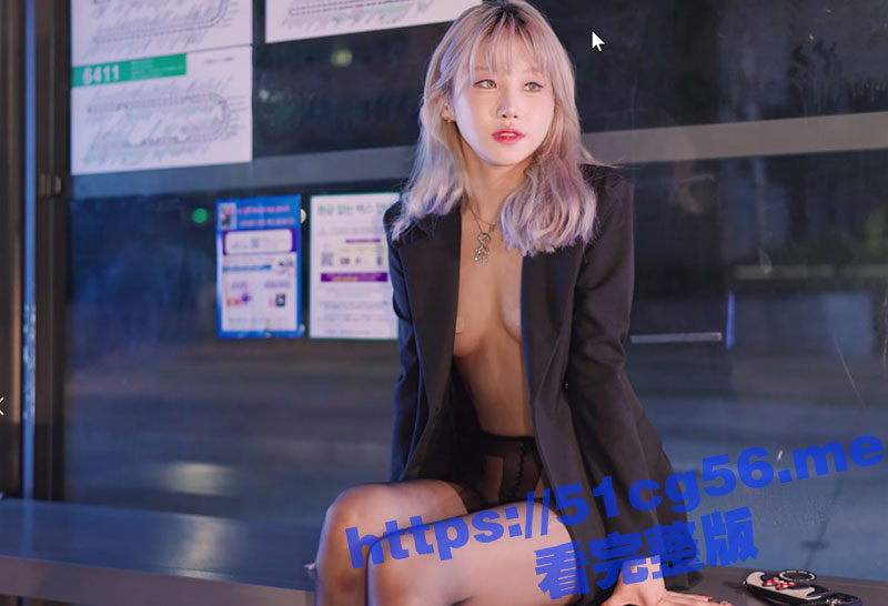 羡慕韩国财阀的每一天！女团小姐姐 TAERI 骚气黑丝诱惑户外写真视频！撸点十足！