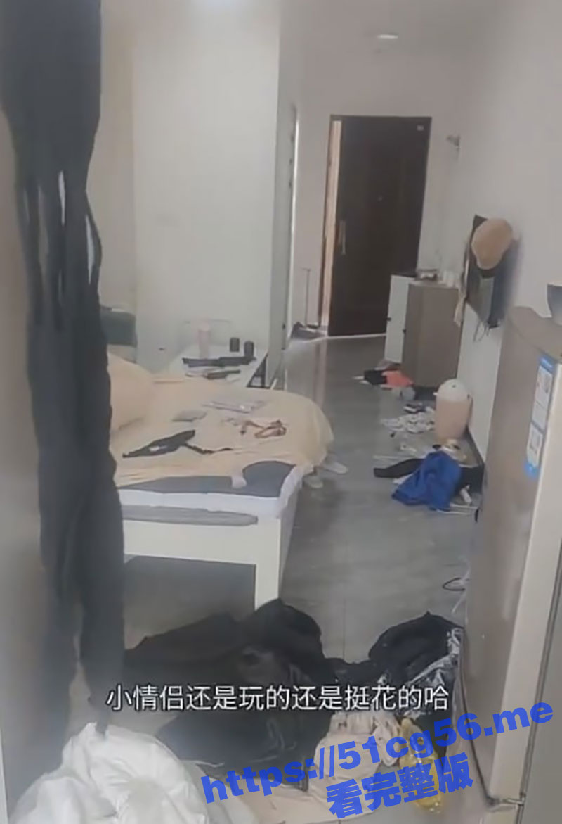 网吧女前台违约退房后玩消失 房间里手铐跳蛋震动棒应有尽有 这就是00后的性生活吗？