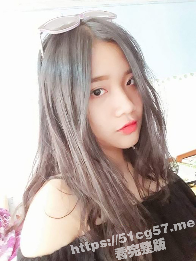 越南极品大奶学妹 颜值很高的反差婊 皮肤白嫩口交技术一流 爆操嫩穴后直接颜射 嫩妹操着就是爽