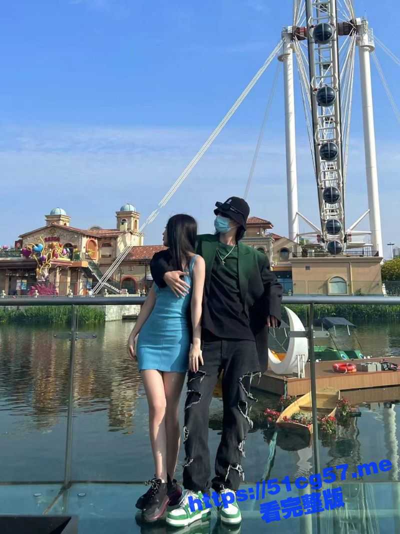 成都女模沦为富二代的性奴母狗 肌肤白皙蜜桃臀太顶了 在厕所镜前被掐着脖子爆操！
