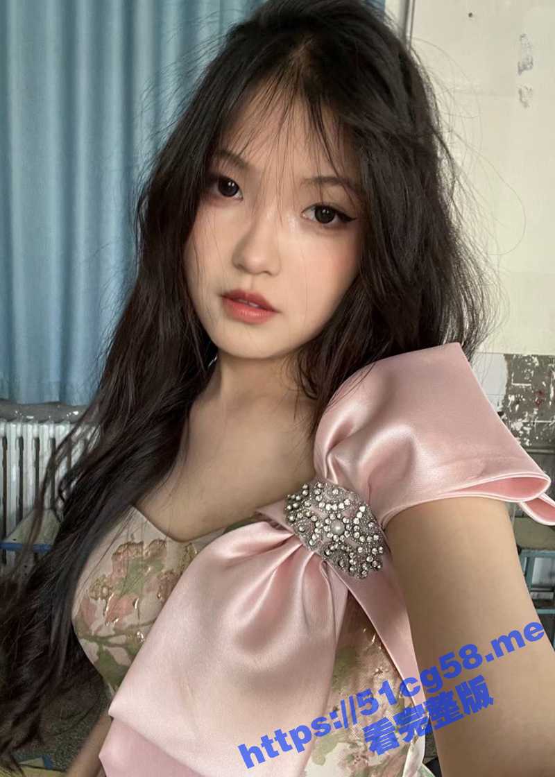 陕西咸阳超嫩学妹 李子月 被求复合不成的前男友曝光性爱视频 骚穴菊花大特写超黄超带感！