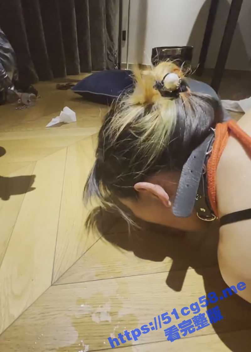 重口预警 禁忌百合 性感女王调教女m捆绑道具一应俱全 现场拉屎、尿尿赏赐给女奴吃！