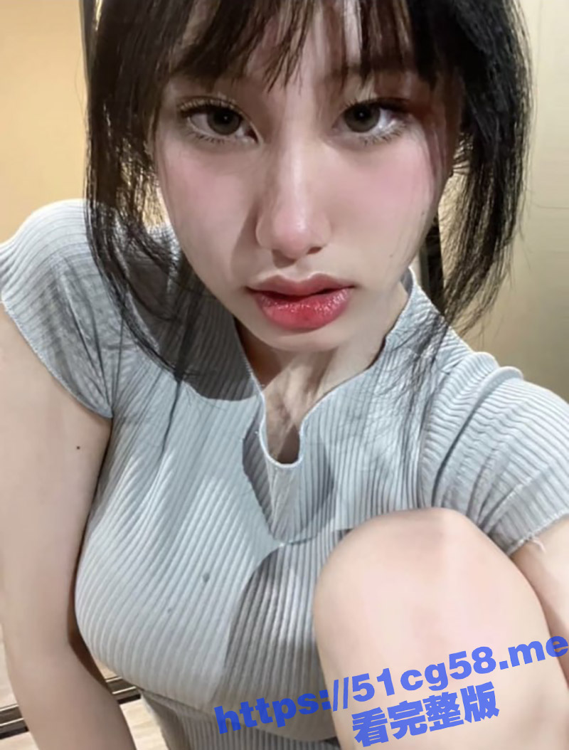 反差婊留学生王方锐 06年的极品小妹 巨乳细腰长腿身材傲人 大量自慰揉奶扣穴视频流出 这身材也太顶了