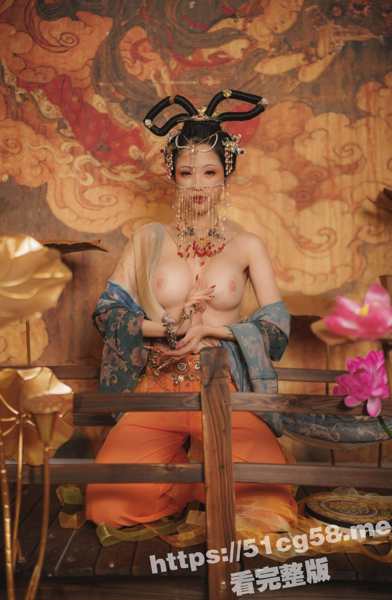 画中仙全裸女菩萨 极品女神钛合金TiTI 最新古风私拍 绝美的颜值配上极品的身材 这才是真正的典雅啊