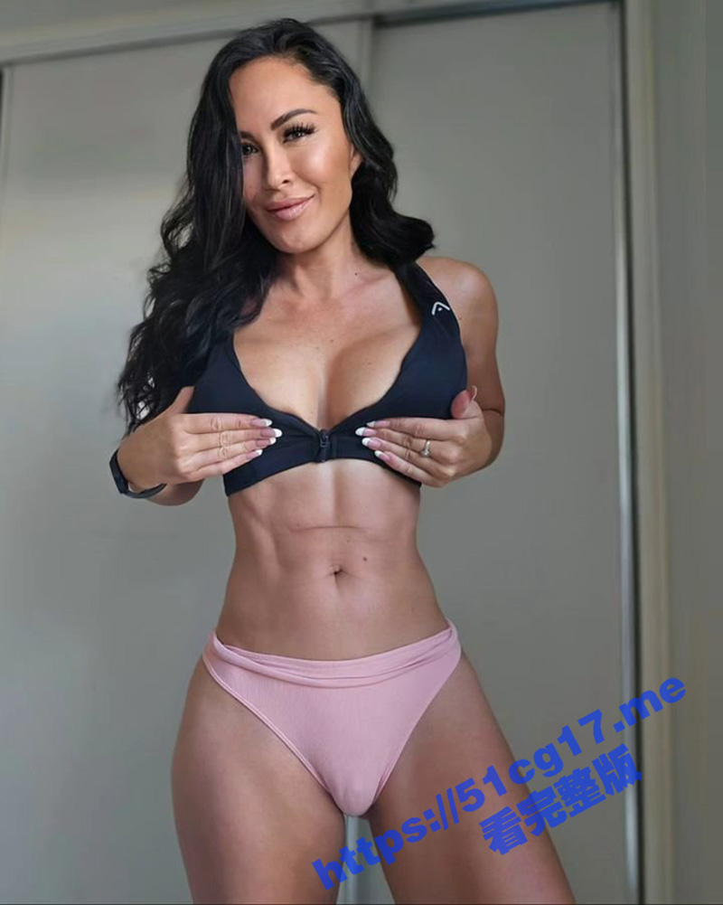 美国 佛罗里达州美女健身教练 Brunt0n 和男友不雅自拍流出 这一身腱子肉真耐操！