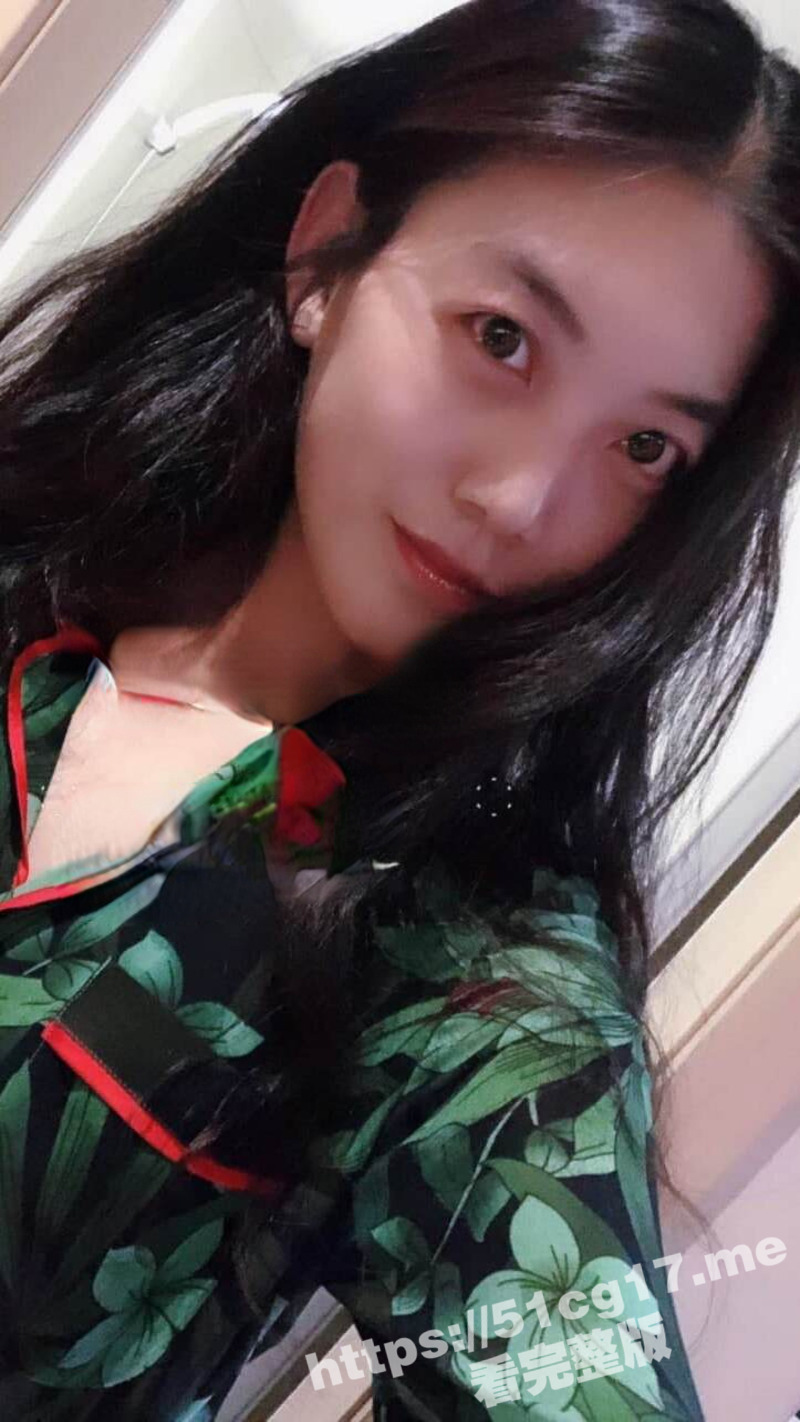 南京 新婚人妻少妇 冯宁蓉 没想到私下竟然是条小母狗 带男人回到新房里偷情 无套插入