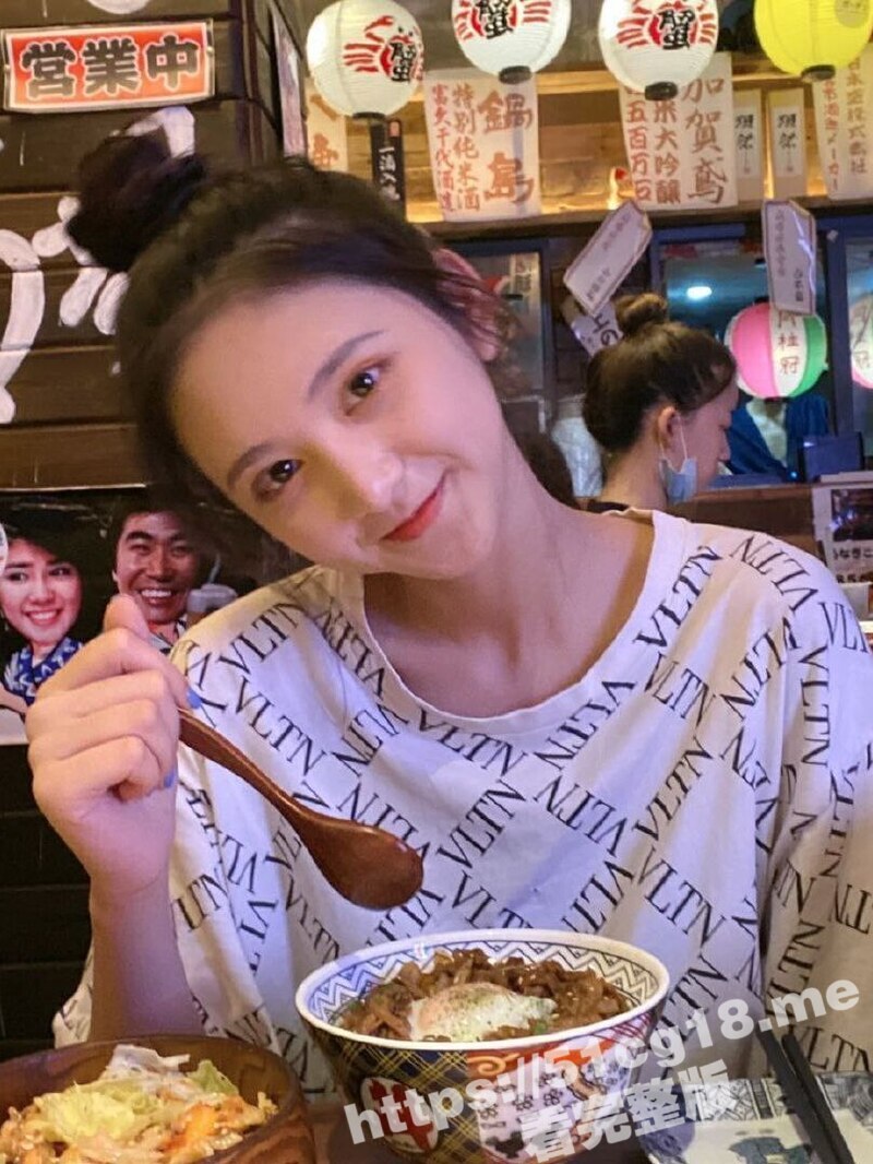 韩国 超清纯的女神妹子 顶级反差婊 被金主包养 酒店无套插入颜射 性爱视频泄密流出！