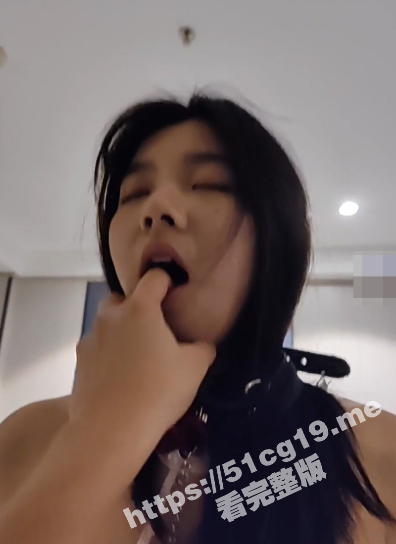 极品反差婊女白领泄密流出！甜美的多毛妹子被领导捆绑口塞调教性爱啪啪 小母狗只能乖乖听从！