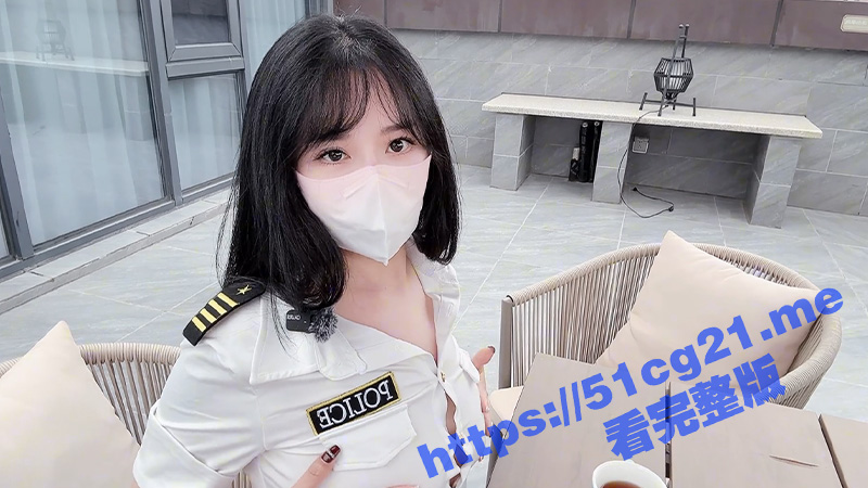 清纯女神 樱桃空空 黑丝制服骚货女房客诱惑勾引酒店服务员 骚话不断 落地窗前被后入爆淦！