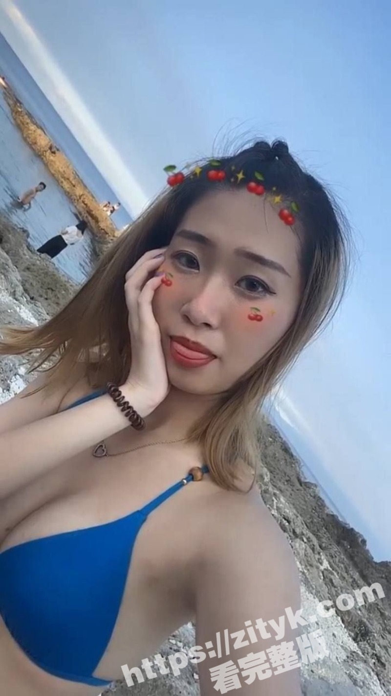 新加坡留学生Liying Lee 脚踏两只船 绿国内男友跟富二代学长口交后入狂操啪啪视频被fb群疯传