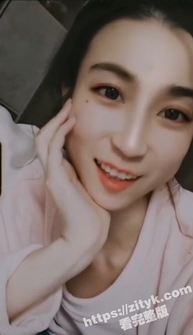 真实投稿 洛阳已婚女老师 李洋 宾馆约炮被拍摄 黑丝长腿超级诱惑 细腰肥臀被野蛮后入到抽搐！