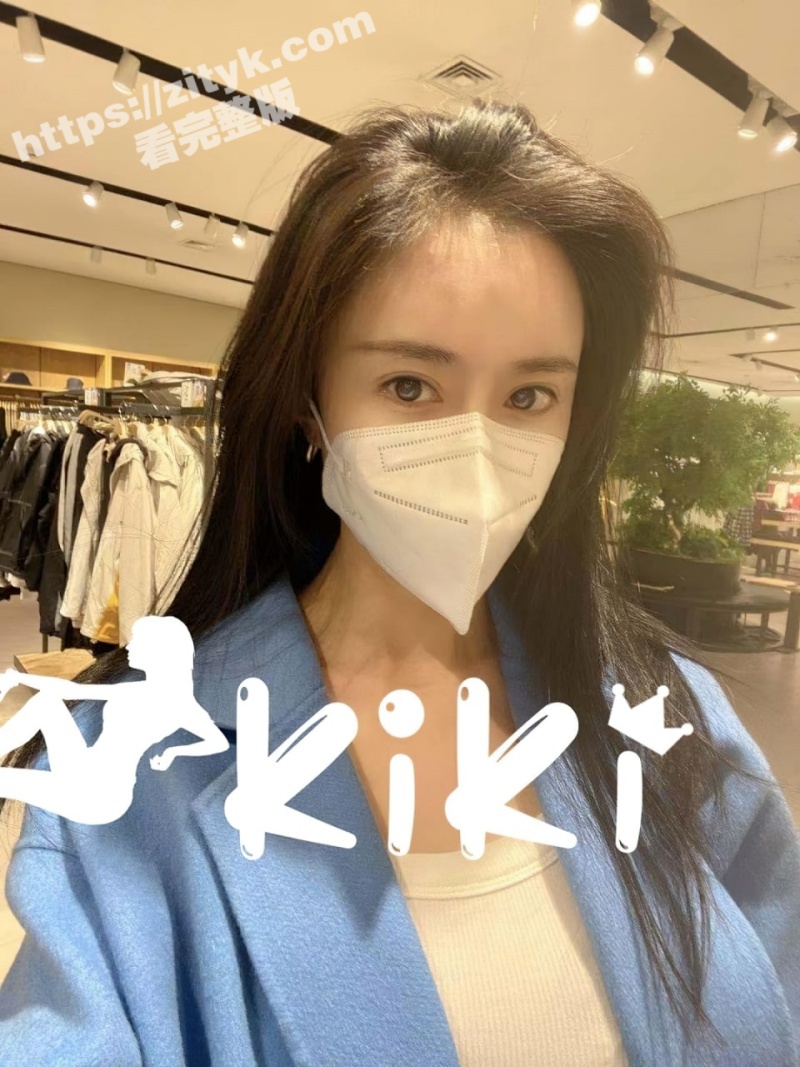 推特极品长腿丝袜模特 Kiki 宾馆激战胖叔叔 口活舔脚 粉穴骑乘 大尺度互舔 淫语对白高清私拍