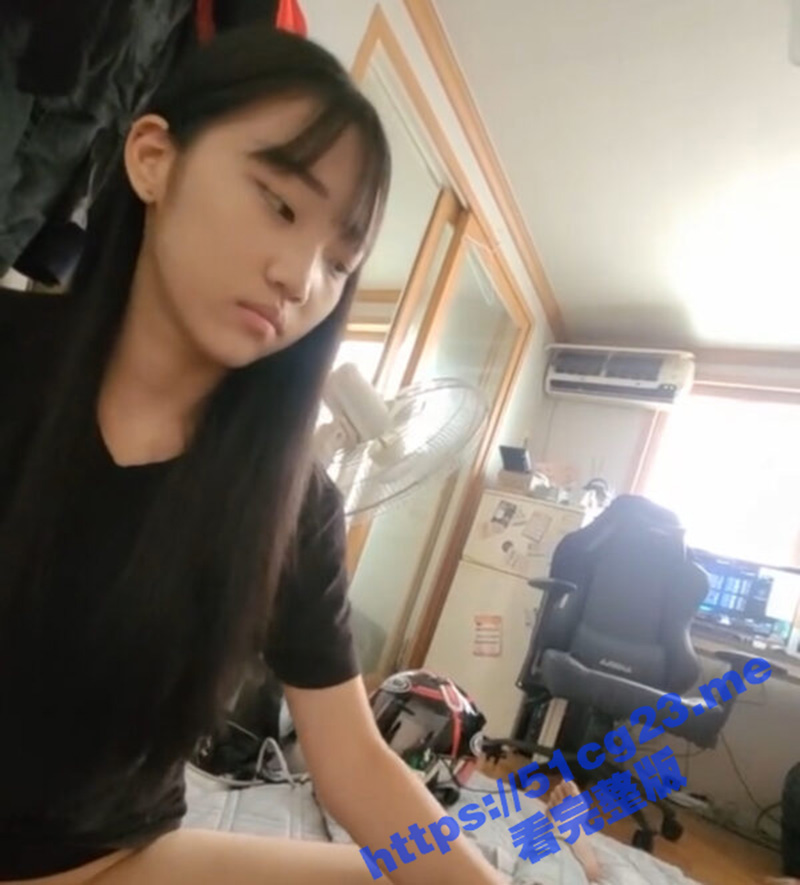 韩国 女高中生疫情期间上门用手脚口服侍大叔赚钱 不雅自拍泄漏事件