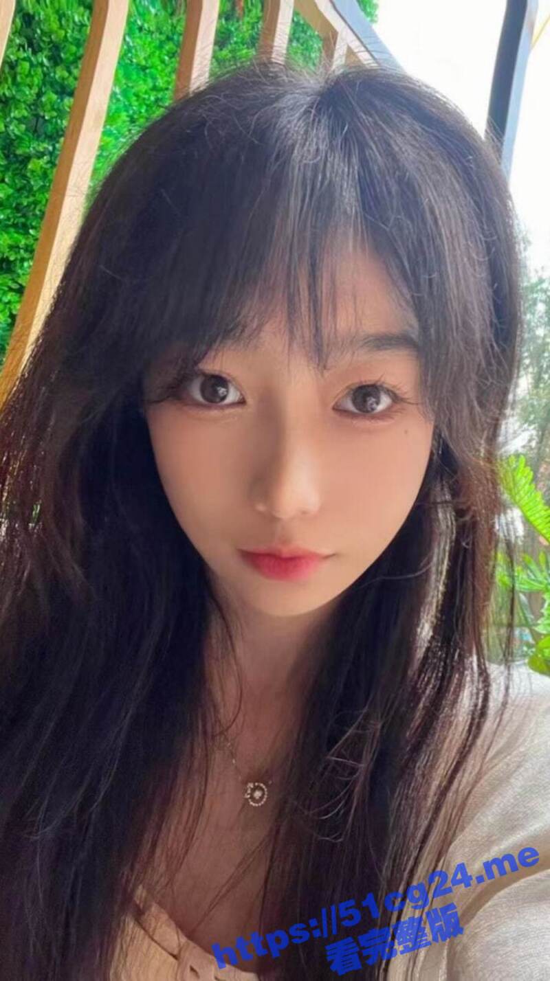 沈阳师范大学 高颜值校花 反差婊 张莹莹 吃肉棒视频被金主曝光 颜值和身材都非常顶级