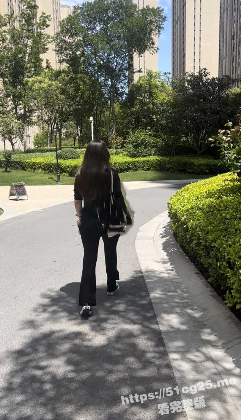 变态的我和妈妈第一次做爱就无套内射 这种感觉真是前所未有