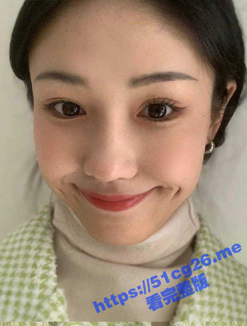 北京海淀 北京职业技术学院 吴琇媮 只为取得跟那男的搞操逼的机会 被人当狗喝尿！