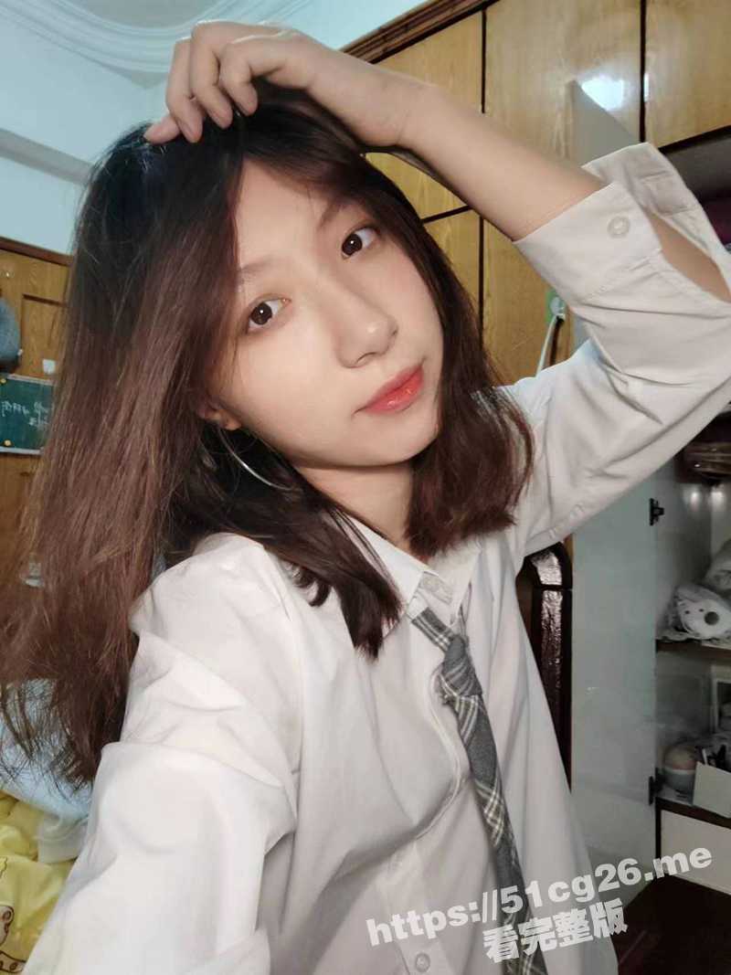 极品大奶美女主播 Julz 线下被猥琐男粉丝无套暴躁内射 私拍视频流出！
