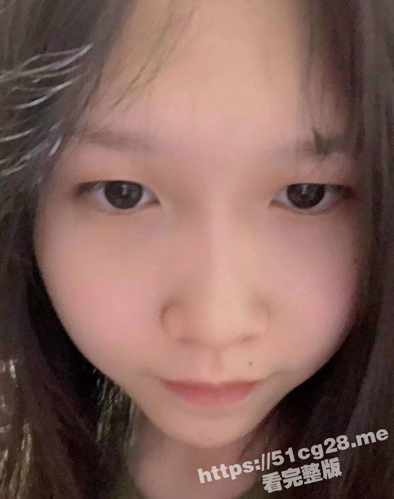 03年清纯小女友被男友疯狂蹂躏肆意玩弄 无套爆操内射多毛粉嫩骚穴 看似清纯实则背地里很风骚