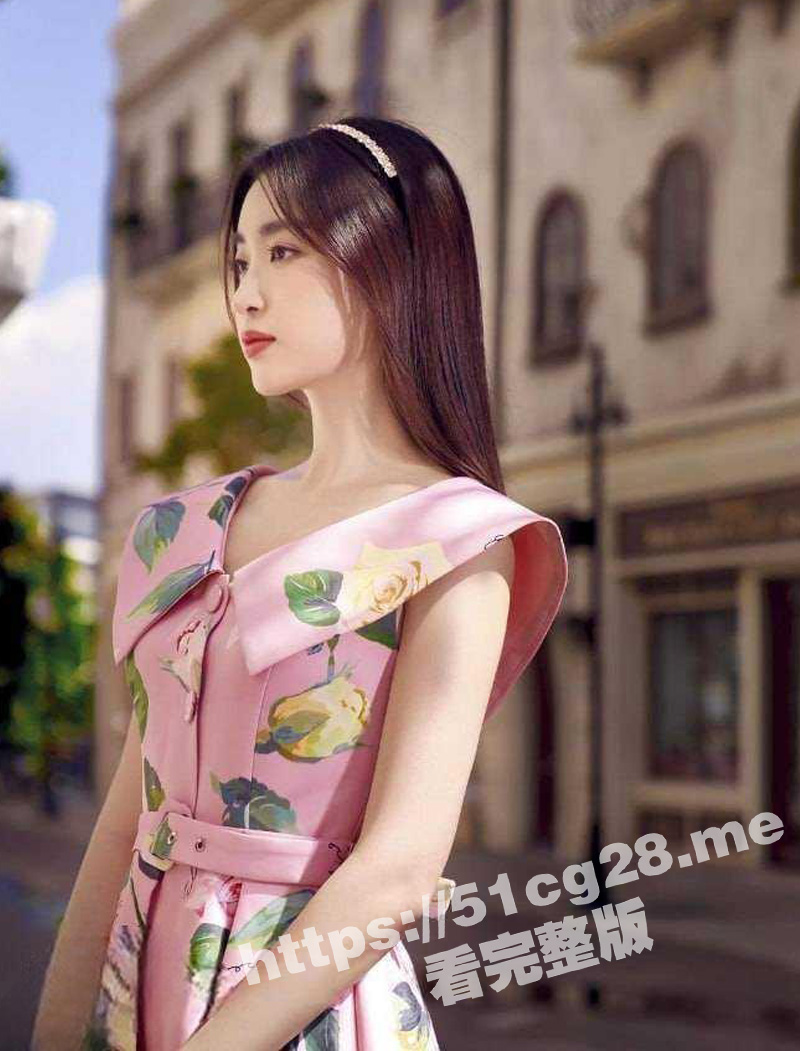顶级泄密 越南环球小姐 IG大网红 Mỹ Linh Đồng 给富豪吃鸡吧舔屁眼视频泄密！