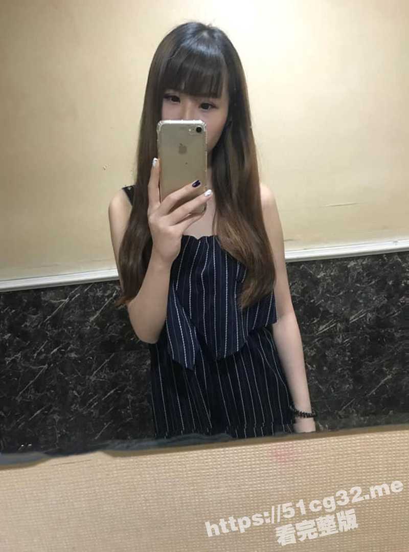 03年的极品白虎小骚妹 李晶 和同居小哥哥在宿舍自拍不雅性爱视频泄密流出