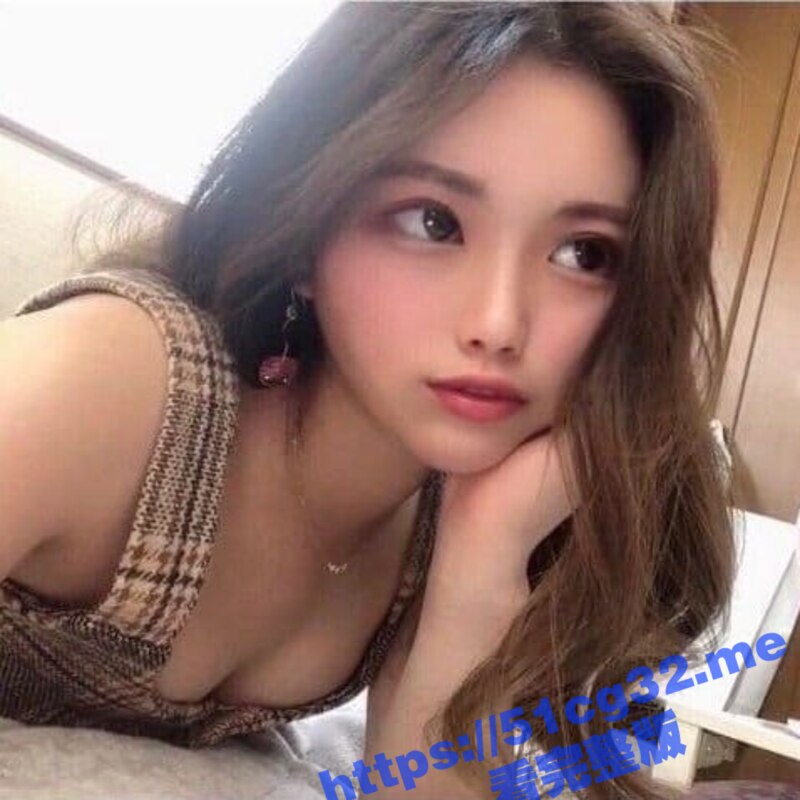 日本 高颜值清纯反差婊樱花妹 人前气质少女 人后是爱喝尿的风骚母狗 喜欢SM调教