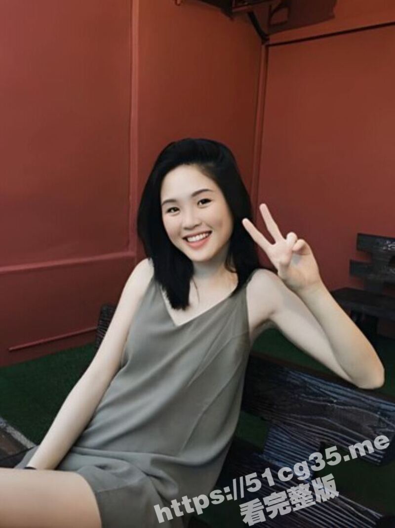 香港 美女留学生 背着未婚夫偷吃肥肉肠 男朋友高大靓仔有前途 偏要当油腻男的小三