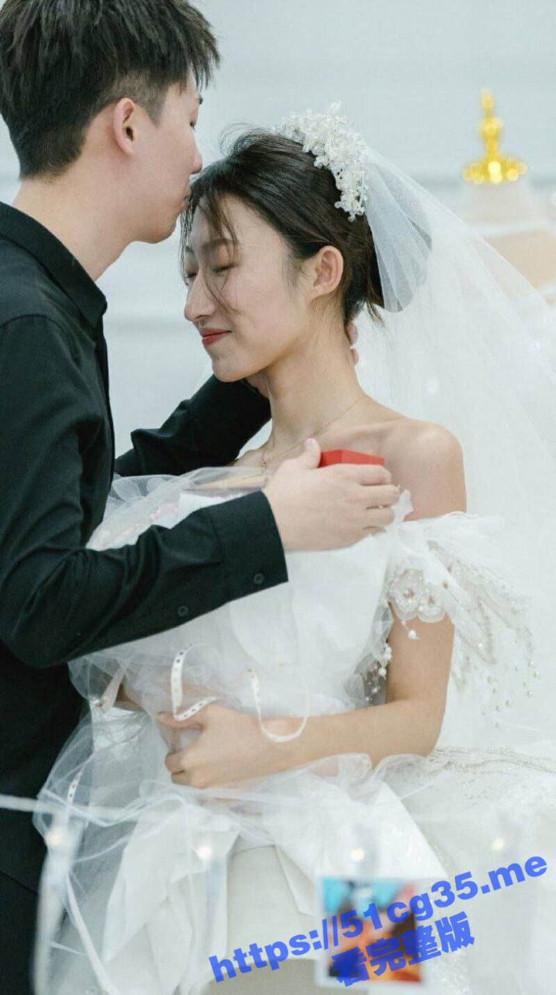 夫妻调教系列 新婚的高颜值夫妻 大玩调教 身上写母狗肉便器 口交后入样样精通