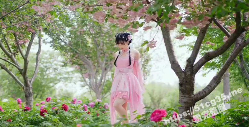 污曲改编【桃花笑】 “鸡巴在手中翘呀上翘 舔着你的肉棒说还要” 这歌儿听着太上头了