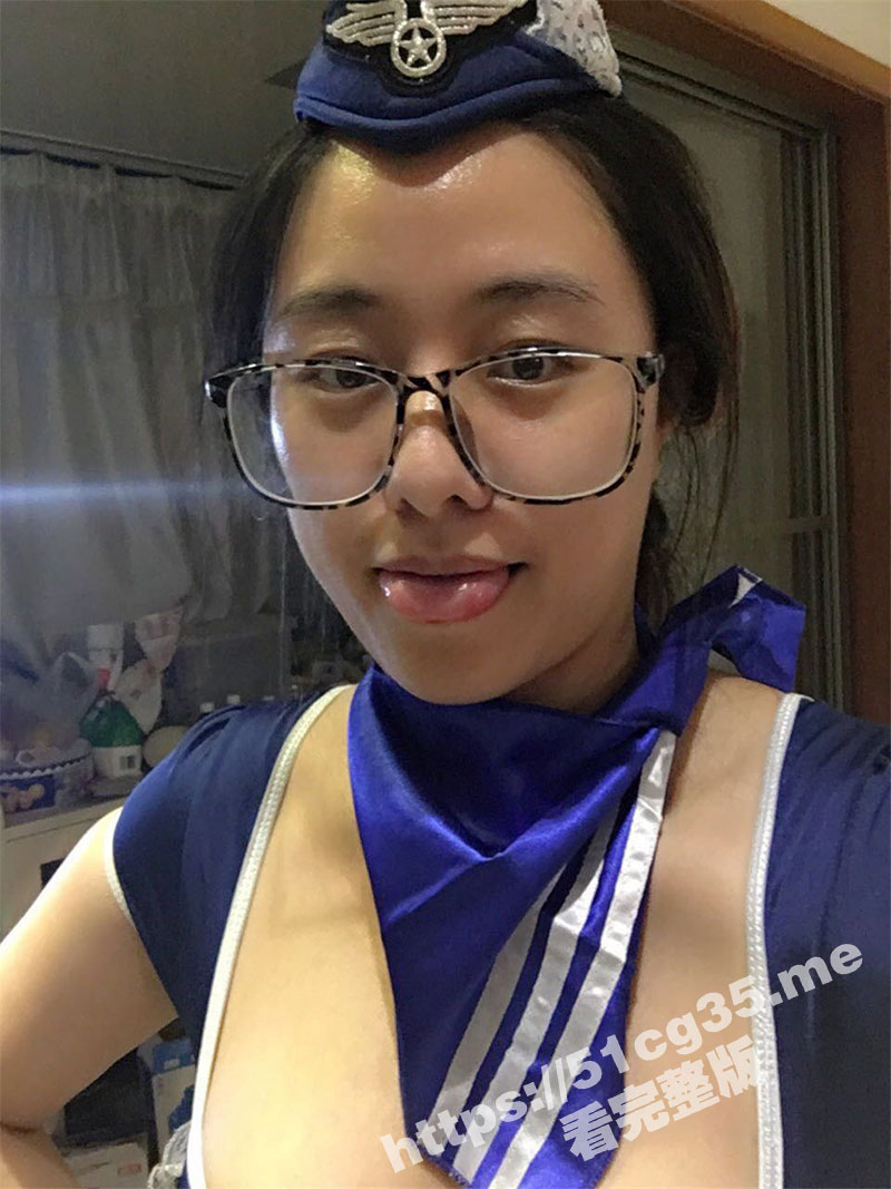 极品反差淫妻 陆丽 情趣服诱惑啪啪反差泄密 真的骚到没边了 这种轻熟女能把你榨干吗