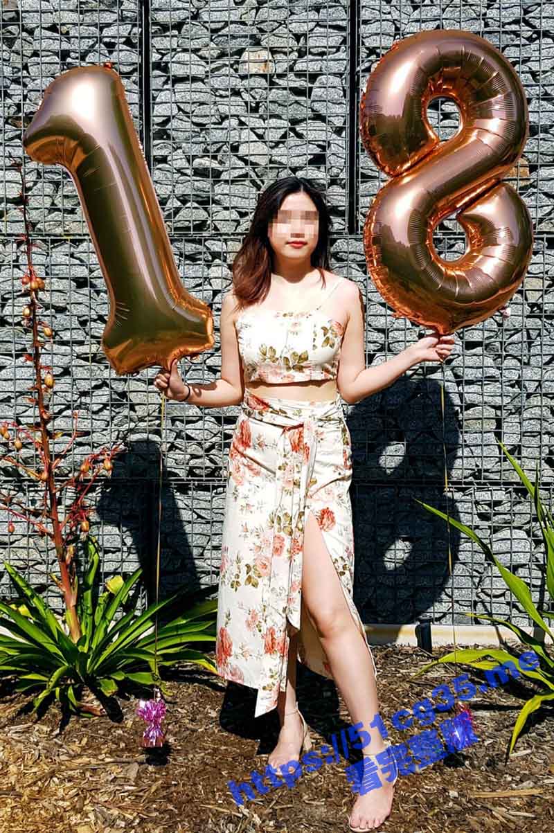日本在美交换生 美乳福利博主yumi_kiwi 18岁的奶子又大又挺 质量极品