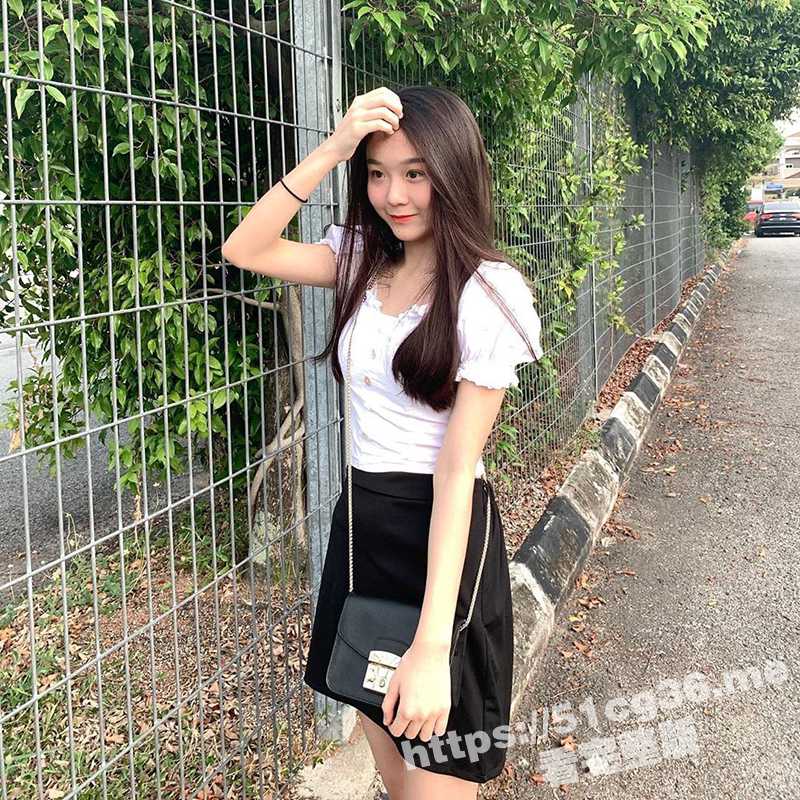 清纯女大学生想出名 就在网上找了一个演员的工作 通过网络面试的裸体三围身材测试的录屏全部流出