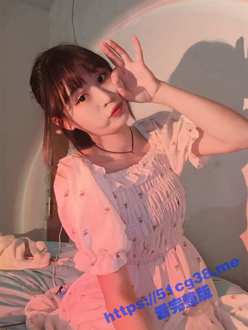 蝴蝶逼职撰 女学生 反差婊学妹周茜 学习不好念技校 被男友流出视频 蝴蝶逼还很粉嫩