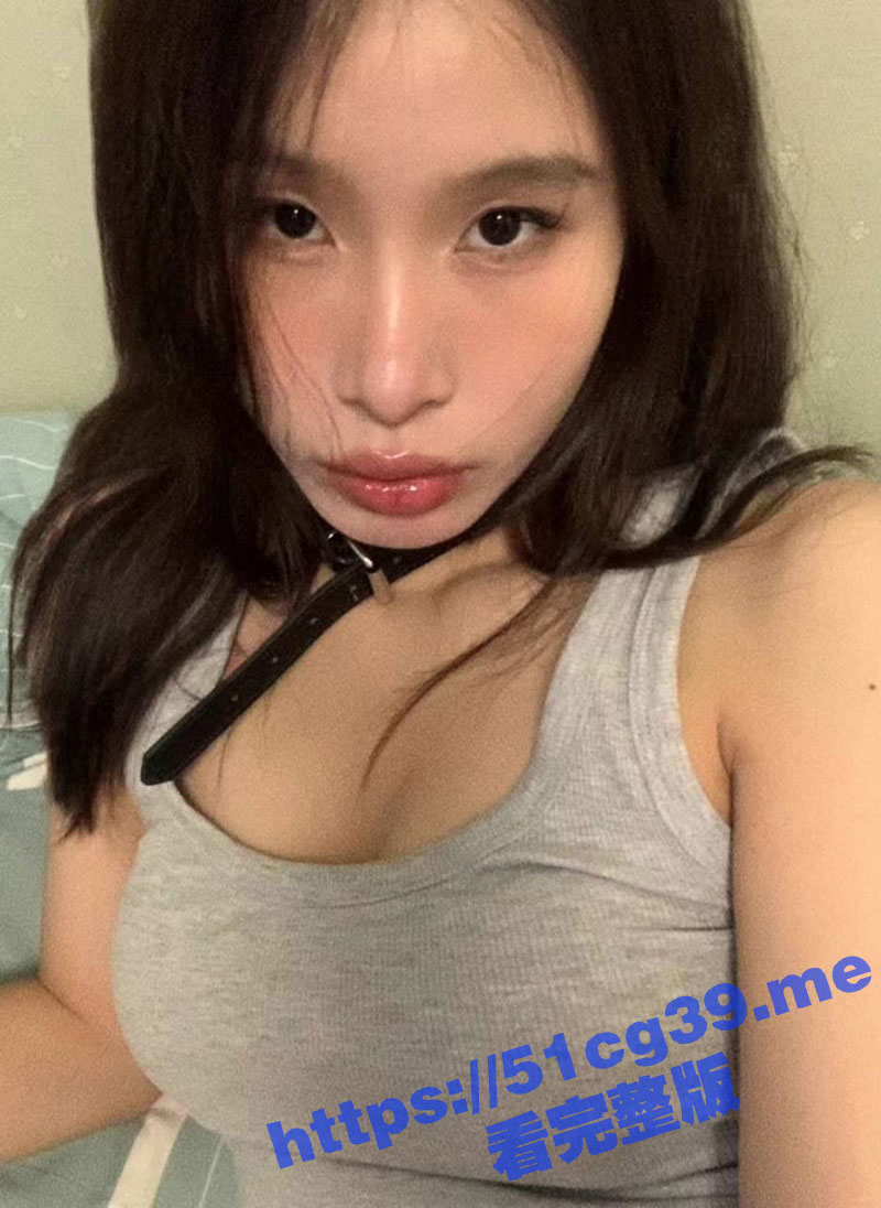 媳妇的风骚闺蜜 跟我媳妇打炮的时候经常看她的照片 今天终于如愿被我操了