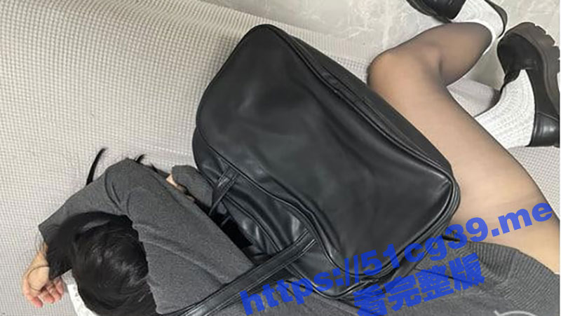 真实乱伦 醉酒后操了黑丝JK妹妹的嫩逼 这下应该就能过上没羞没臊的生活了吧