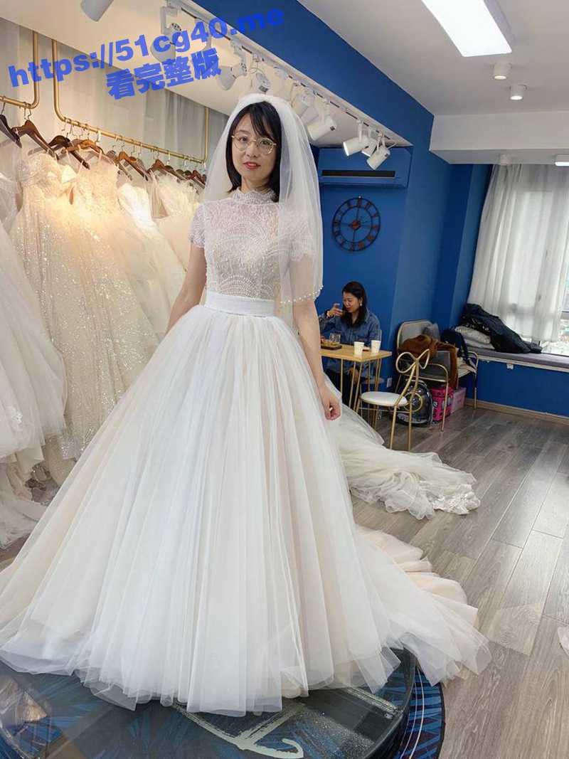 山东98年极品反差骚母狗老师 林萌萌 刚和男友结婚的第二天就出轨了 和情人激情啪啪私拍视频流出