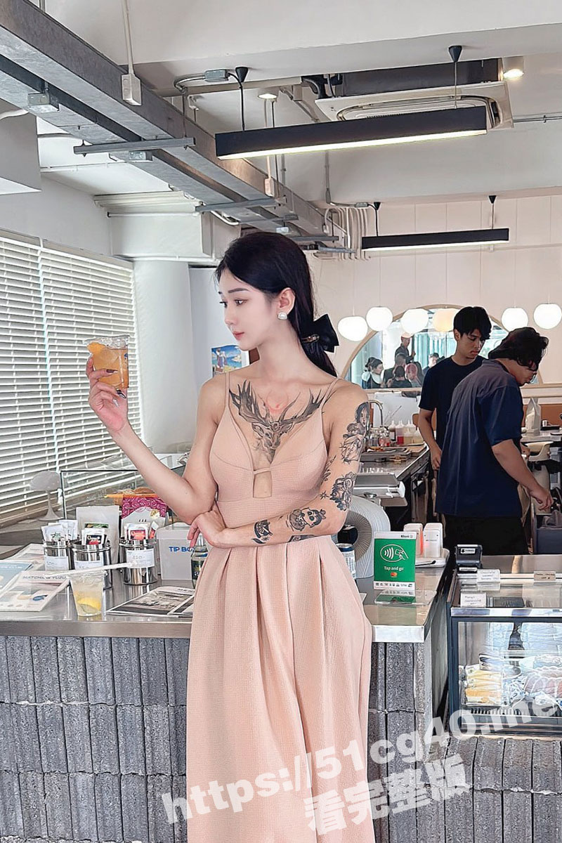 北京高颜值女妖TS 允恩 服务一流 重金可操屁眼 如此颜值脱掉衣服竟然有着如此大屌