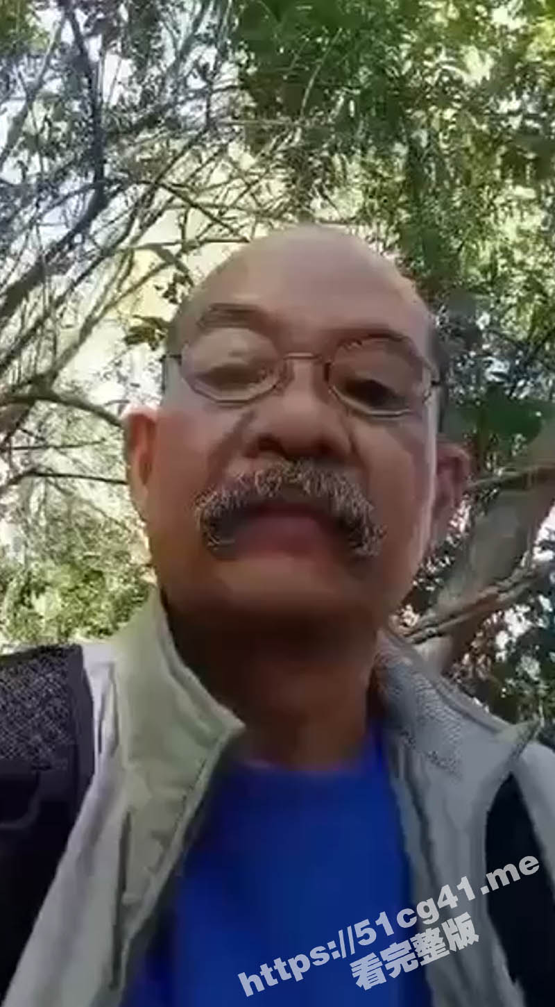 自焚！菲律宾一男子记录下自己在树林中自焚影像 以此反抗不公待遇 点燃瞬间就没了声息