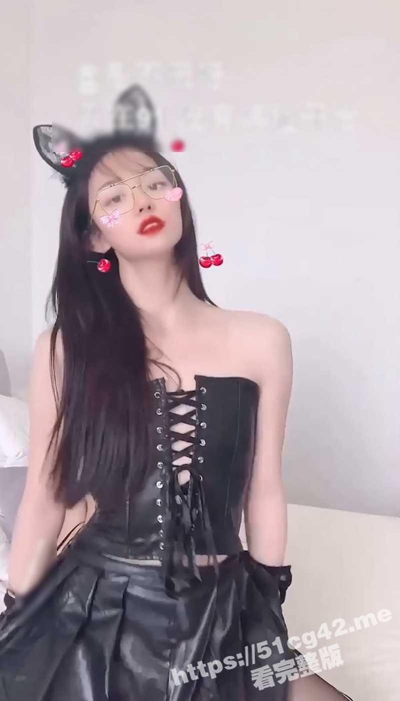 不见星空归回改名 是不厌啊 继续上演极品嫩妹各种装扮被抽插！