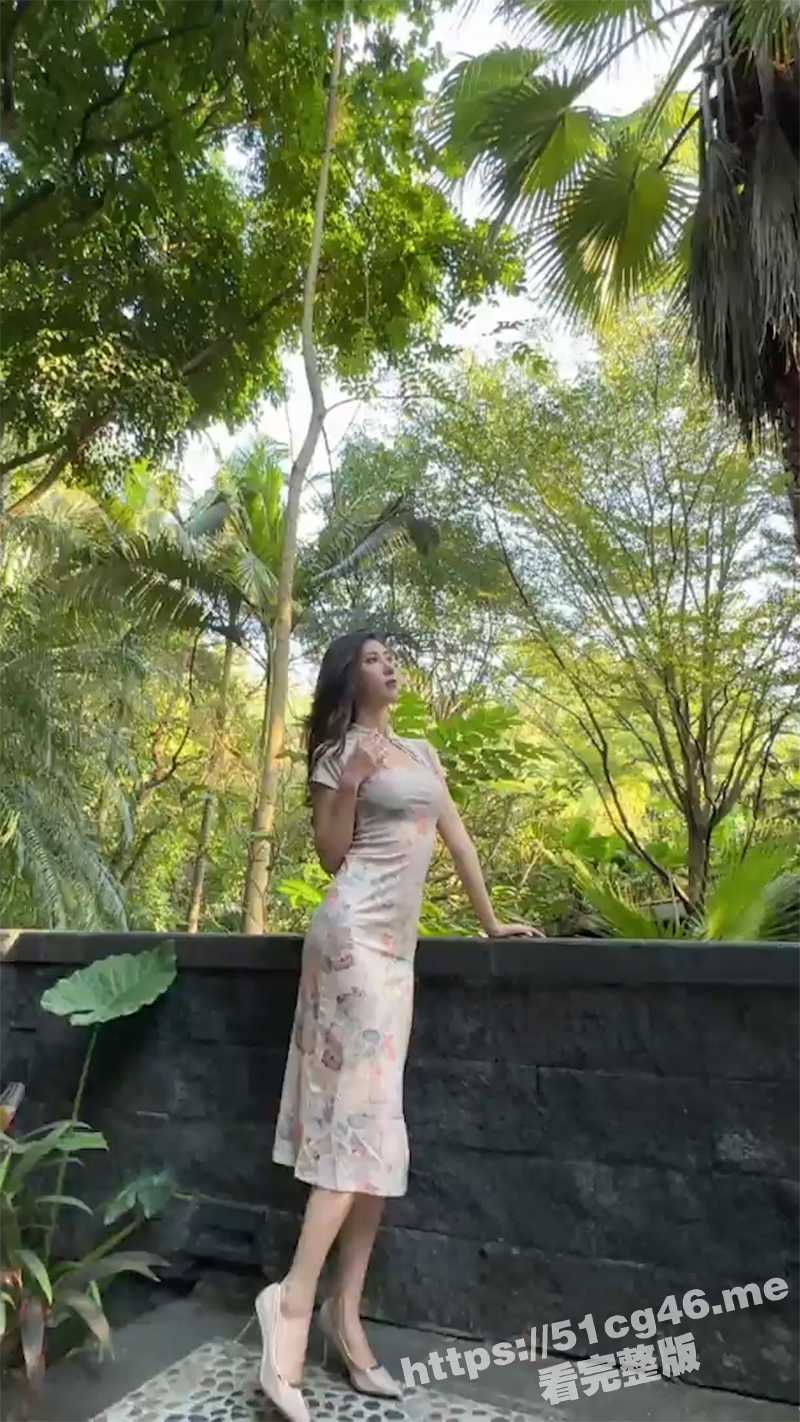 秀人网极品模特 章芃芃 土豪高价定制 九头身大美女最新大尺度裸舞掰穴自慰私拍视频流出