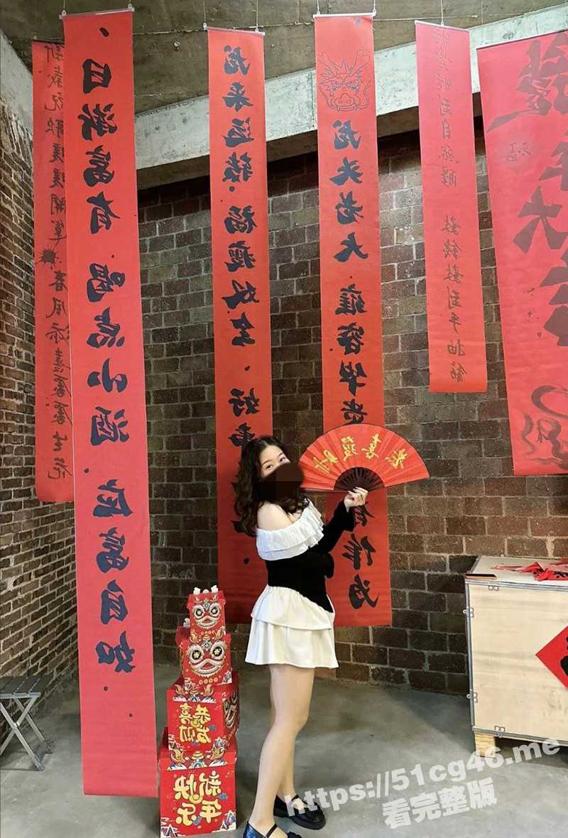 独家爆料！辽宁白嫩丰乳美臀骚妻 在家给老公口交波推 撕开裤子被插到淫水泛滥 裤子都湿透了！