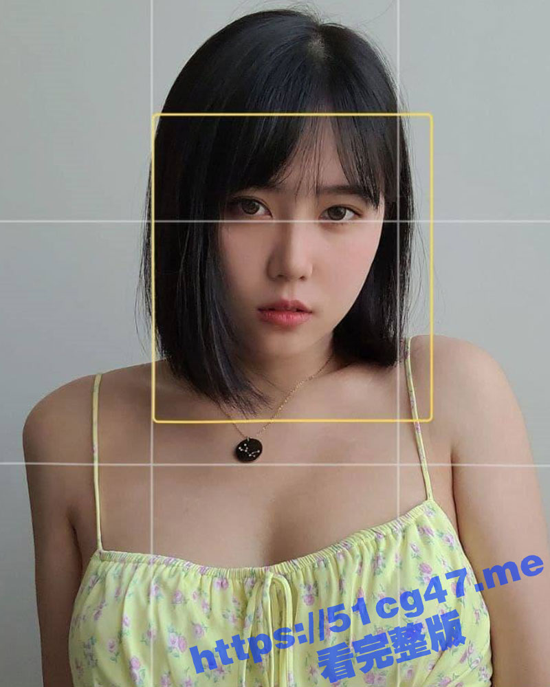 露脸极品反差女大学生 顶级颜值女神的私拍视频泄密流出 穿衣和脱衣判若两人！