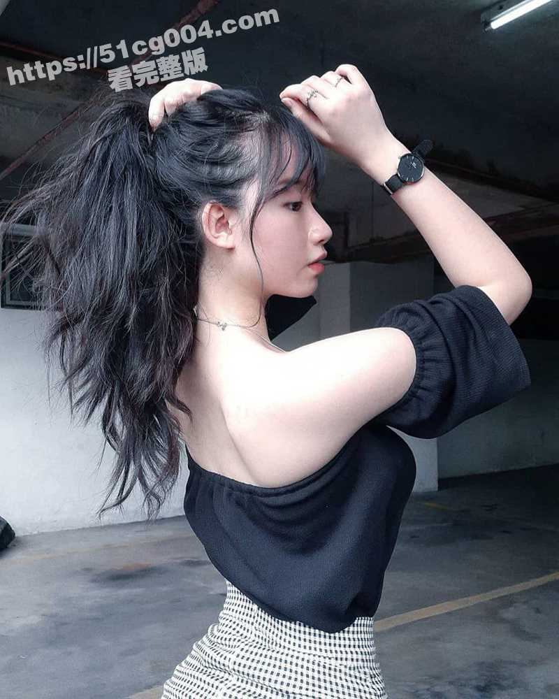 台妹也太好骗了吧！台湾白嫩清纯巨乳女大学生被套路 网络面试裸体视频流出