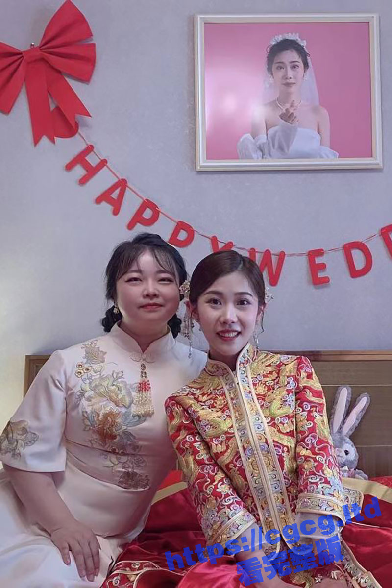 湖南长沙 新婚小少妇 张琪琪 竟被丈夫投稿曝光！清纯的外表下有一颗淫荡的心！