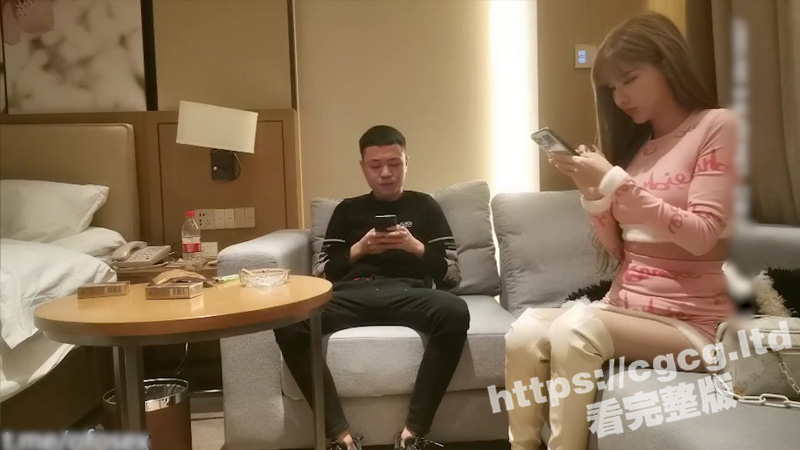 最惨探花 探花高价约操大圈女神 干了半天闻到恶臭干呕三分钟 整个人都红了 工伤！