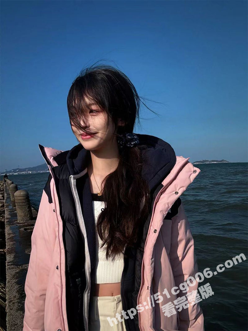 青岛大学在校大二学生妹系花 李颖 被富二代包养 大清早就含着几把不愿撒手 真正的反差婊