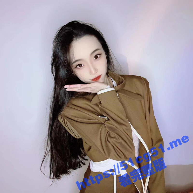 周末下班和单位已婚小少妇在她家里偷情 老公被派驻在国外 对性很渴望 喜欢穿情趣装被颜射！