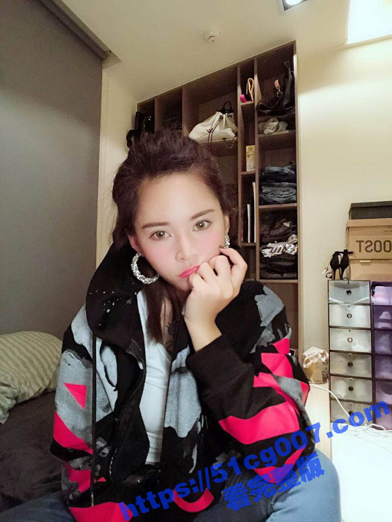 性感高颜值极品刺青美女 和男友之间的私密视讯 四点全露被渣男曝光 遇人不淑啊