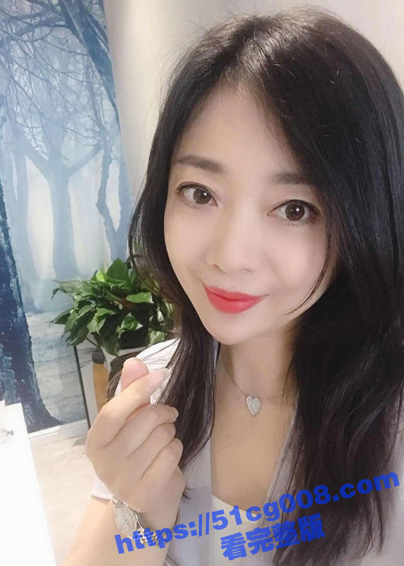 胡子哥 约操极品人妻少妇！喝醉酒的母狗任君摆布！看起来端庄大方 实则风骚浪贱！