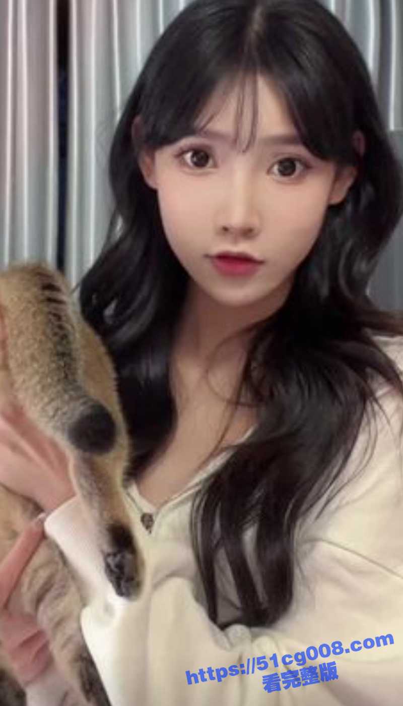 抖音网红 牛牛酱 恋爱脑拍下与大哥性爱视频 结果此男一直有女朋友 视频也被正牌女友放出！